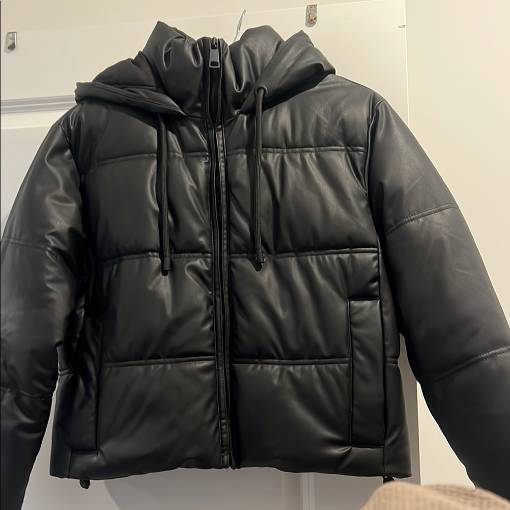 Zara Jacket Water and Wind Protection Short Quilted Black Puffer Coat with Hood - Picture 3 of 11